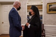 Ο πρόεδρος των ΗΠΑ Τζο Μπάιντεν με τον Οικουμενικό Πατριάρχη Βαρθολομαίο, στον Λευκό Οίκο