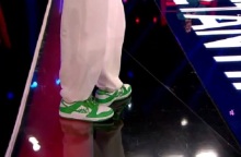 Η Τάμπτα με τα παπούτσια του ΠΑΣΟΚ