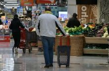 Πέτσας: Γιατί εξαιρέθηκαν οι εκκλησίες και τα σούπερ μάρκετ από τα μέτρα 