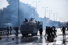 Επεισόδια έξω από το υπουργείο Κλιματικής Κρίσης και Πολιτικής Προστασίας επί της λεωφόρου Κηφισίας ανάμεσα σε πυροσβέστες και Αστυνομία 