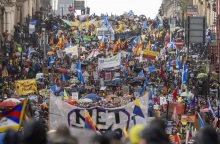 Κλιματική αλλαγή: Mαζικές διαδηλώσεις στη Γλασκώβη και τον κόσμο