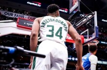 Ο Γιάννης Αντετοκούνμπο