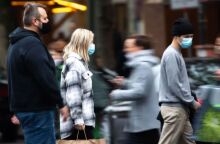 Πολίτες με μάσκα