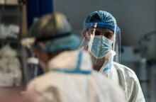 Υγειονομικός σε νοσοκομείο (ΦΩΤΟ ΑΡΧΕΙΟΥ) - Ο υποχρεωτικός εμβολιασμός για κορωνοϊό στο επίκεντρο της συζήτησης που οργάνωσε το ΔΙΚΤΥΟ