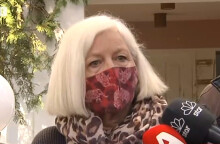 Σοκάρει η σύζυγος του μεγαλογιατρού – Η εικαστικός είχε βάλει το πιστόλι στο κεφάλι της κόρης της