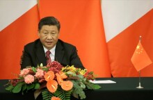 Ο Σι «θωρακίζει» την τρίτη θητεία με ιστορικό ψήφισμα