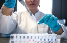 Κορωνοϊός - Μονοκλωνικά αντισώματα: Σε ποιους ενδείκνυνται