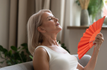 Ποια διατροφή απαλλάσσει από τα συμπτώματα της εμμηνόπαυσης;