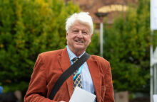 «Ο Στάνλεϊ Τζόνσον με χτύπησε στα οπίσθια πριν από 18 χρόνια», αποκαλύπτει βουλευτής των Τόρις