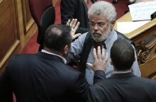 Πολυτεχνείο – Τραυματίστηκε ο Νίκος Μανιός πριν καταθέσει στεφάνι