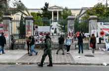 Οι πορτιέρηδες του Πολυτεχνείου