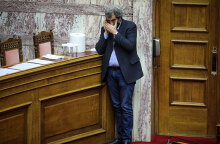 Ο Παύλος Πολάκης στη Βουλή (ΦΩΤΟ ΑΡΧΕΙΟΥ) - Συνεχίζει να ισχυρίζεται ότι «τα εμβόλια δεν πιάνουν τη μετάλλαξη»