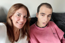 Άδα Σταματάτου: Η μητέρα του Γιάννη που πρότεινε το DuoDay στην κυβέρνηση μιλάει στην ATHENS VOICE