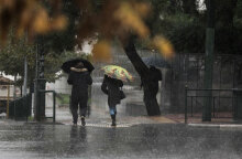 Ο καιρός σήμερα Δευτέρα (22/11) αναμένεται βροχερός, σύμφωνα με την πρόγνωση της ΕΜΥ