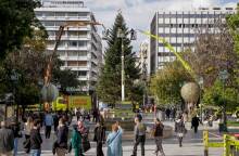 ΣΤΟΛΙΣΜΟΣ ΤΟΥ ΧΡΙΣΤΟΥΓΕΝΝΙΑΤΙΚΟΥ ΔΕΝΔΡΟΥ ΣΤΟ ΣΥΝΤΑΓΜΑ