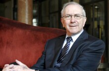 Έφυγε από τη ζωή σε ηλικία 95 ετών ο συγγραφέας Νόα Γκόρντον