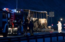 Το λεωφορείο μετέφερε παρανόμως 30.000 κροτίδες και μια παράνομη δεξαμενή λαδιού