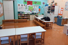 Στο 3ο Νηπιαγωγείο στην Καλλιθέα το σχολείο πλημμύρισε, με τις αίθουσες να γεμίζουν νερά και λάσπες