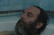 Ο Τάκης Σακελλαρίου στην ταινία "Ένας ήσυχος άνθρωπος" του Τάσου Γερακίνη