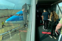 Ταξιδιώτες σε αεροδρόμιο στη νήσο Μινόρκα - Η μετάλλαξη Όμικρον ανιχνεύτηκε στην Ισπανία