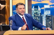 Γρηγόρης Αρναούτογλου – Θετικός στον κοροναϊό ο παρουσιαστής και μέλη της εκπομπής