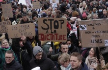 Βέλγιο: Επεισόδια σε διαδηλώσεις κατά των περιοριστικών μέτρων για τον κορωνοϊό - Έντονες διαμαρτυρίες για τη διαχείριση της υγειονομικής κρίσης.