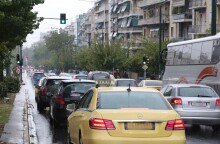 Τεράστια κίνηση στους δρόμους της Αθήνας λόγω κακοκαιρίας