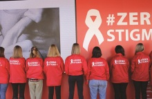 Εθελόντριες για την παγκόσμια ημέρα κατά του Aids.