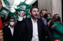 Ο Νίκος Ανδρουλάκης μετά τη νίκη στις εκλογές του ΚΙΝΑΛ