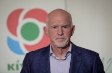 Ο Γιώργος Παπανδρέου μετά την ήττα στις εσωκομματικές εκλογές του ΚΙΝΑΛ