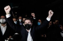 Ο Νίκος Ανδρουλάκης μετά τη νίκη στις εκλογές του ΚΙΝΑΛ