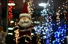 Σε ισχύ το εορταστικό ωράριο Χριστουγέννων 2021 στα εμπορικά καταστήματα