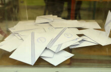 Ψήφοι στην κάλπη