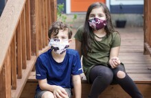 Παιδιά με μάσκα