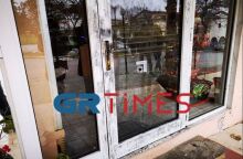 Άνδρας πυροβόλησε και σκότωσε την εν διαστάσει σύζυγό του σε ζαχαροπλαστείο στη Θεσσαλονίκη