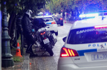 Αστυνομικοί και περιπολικά