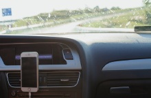 «Δεν μπορούσα να διανοηθώ ότι το αυτοκίνητο θα έβγαινε στον κεντρικό δρόμο», λέει ο άνδρας που έσωσε τα δύο παιδιά στα Χανιά