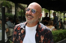 Νίκος Μουτσινάς: Δεν θα κάνω παιδί για να αποδείξω ότι μπορεί και ένας gay να έχει παιδί μόνος του