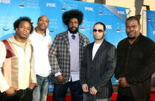 Έφυγε από τη ζωή ο επί χρόνια μπασίστας των Roots, Leonard “Hub” Hubbard