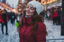 Ένα κορίτσι.