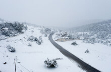 Χιόνια στην Αττική έφερε η κακοκαιρία «Κάρμελ»