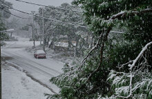 Χιόνια στην Ιπποκράτειο Πολιτεία στην Αττική έφερε η κακοκαιρία «Κάρμελ»