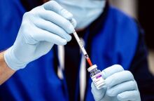 «Πιστεύω ότι πρέπει να υπάρξει σε ολόκληρη την Ευρώπη υποχρεωτικός εμβολιασμός», δηλώνει στο ΑΠΕ-ΜΠΕ ο Φρανκ Ούλριχ Μοντγκόμερι, πρόεδρος του Παγκόσμιου Ιατρικού Συλλόγου (WMA)