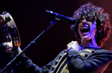 LP - Στιγμιότυπο από τη συναυλία της στην Αθήνα το 2016