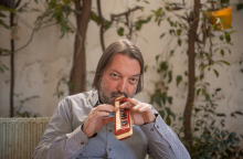 Χρήστος Αλεξόπουλος - Ο ιδρυτής της δισκογραφικής εταιρίας Puzzlemusik