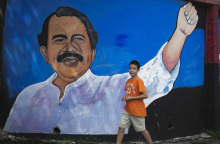 Γκράφιτι με τον Ντανιέλ Ορτέγκα, προέδρου της Νικαράγουας