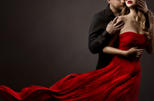 Χριστούγεννα: Συμβουλές για να «απογειώσετε» τη σεξουαλική σας ζωή