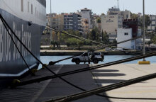 Όχημα του Λιμενικού Σώματος στο λιμάνι του Πειραιά