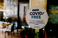 Κορωνοϊός: Νέα μέτρα για τους ανεμβολίαστους προανήγγειλε ο Στέλιος Πέτσας, καθώς η μετάλλαξη Όμικρον σαρώνει. 