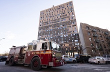 Φονική πυρκαγιά στο Μπρονξ: Εξαπλώθηκε λόγω μία ανοικτής πόρτας